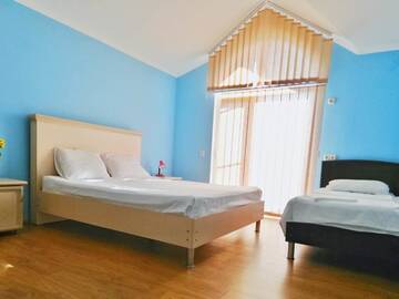 Фото номера Люкс с видом на бассейн Отель Delta Hotel г. Уреки 2