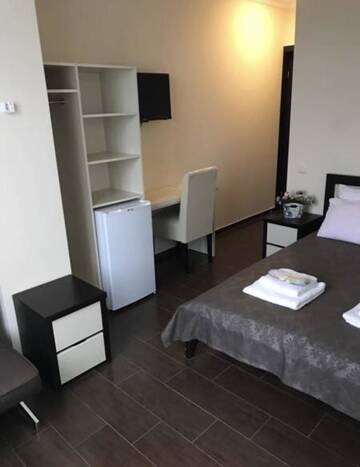 Фото номера Стандартный двухместный номер с 1 кроватью Отель GNS Hotel г. Уреки 8