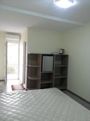 Фото номера Стандартный трехместный номер с видом на море Гостевой дом Ureki GuestHouse г. Уреки 18