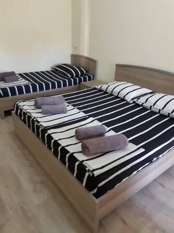 Фото номера Стандартный трехместный номер с видом на море Гостевой дом Ureki GuestHouse г. Уреки 6