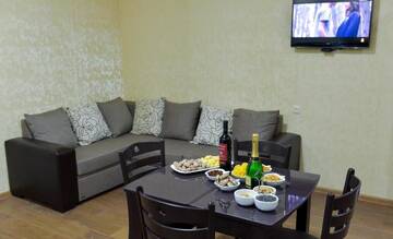 Фото номера Семейный номер-студио Отель Hotel Lion г. Уреки 4