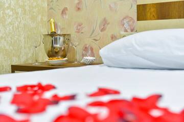 Фото номера Двухместный номер с 1 кроватью и собственной ванной комнатой Отель Hotel Lion г. Уреки 2