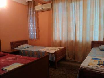 Фото номера Четырехместный номер с видом на море Отель Hotel Beka г. Уреки 5