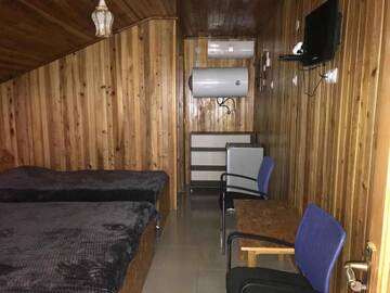 Фото номера Трехместный номер «Комфорт» с душем Отель Hotel Ninako г. Уреки 4