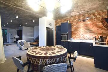 Фото номера Дом с 3 спальнями Дома для отпуска Kaprovani Brick House 100M to Beach г. Уреки 47