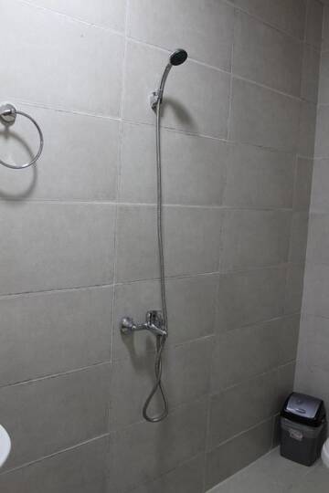 Фото номера Классический трехместный номер Отель Hotel Lika г. Уреки 6
