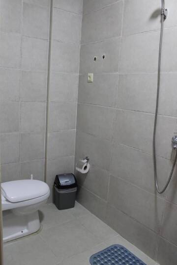 Фото номера Классический четырехместный номер Отель Hotel Lika г. Уреки 6
